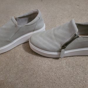 Women's fashion sneakers